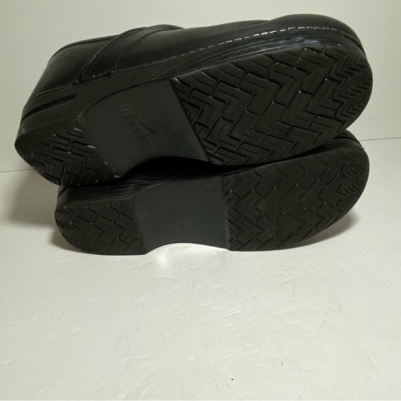 Dansko Women's Profesional Black Leather Comfort Clogs Women's Size 41 US 10.5 - Picture 8 of 12